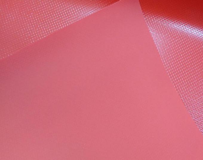 빨간 PVC는 폴리에스테 방수포 눈물 저항하는 650gsm 1000d*1000d 20*20를 입혔습니다